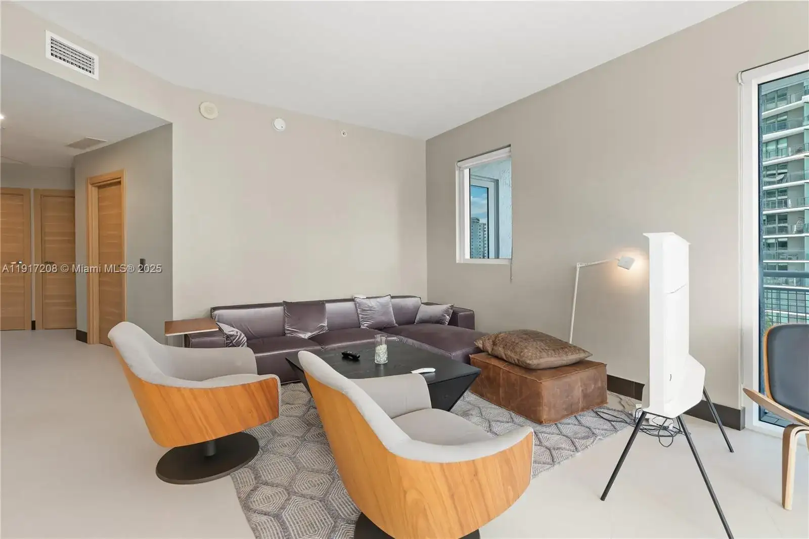 60 SW 13th St # 1400, Miami FL 33130 photo 5