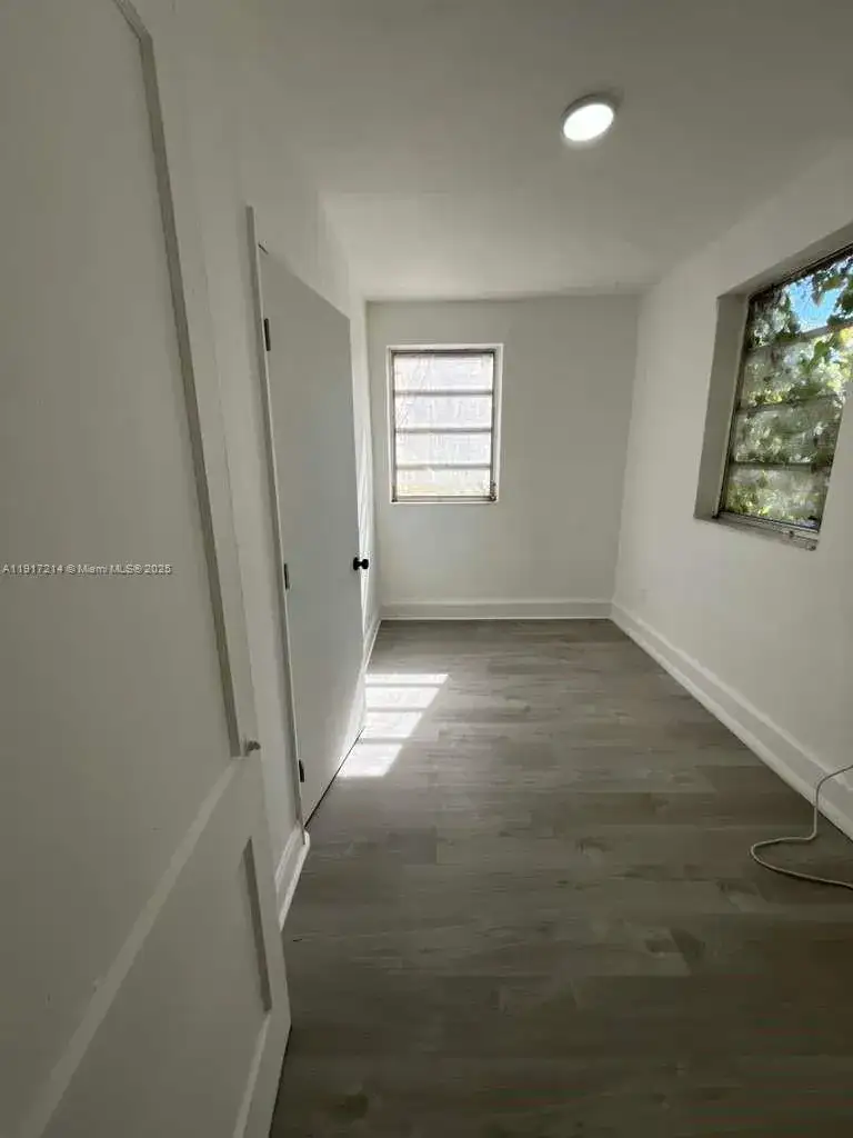 1560 SW 5th St # 11, Miami FL 33135 photo 4