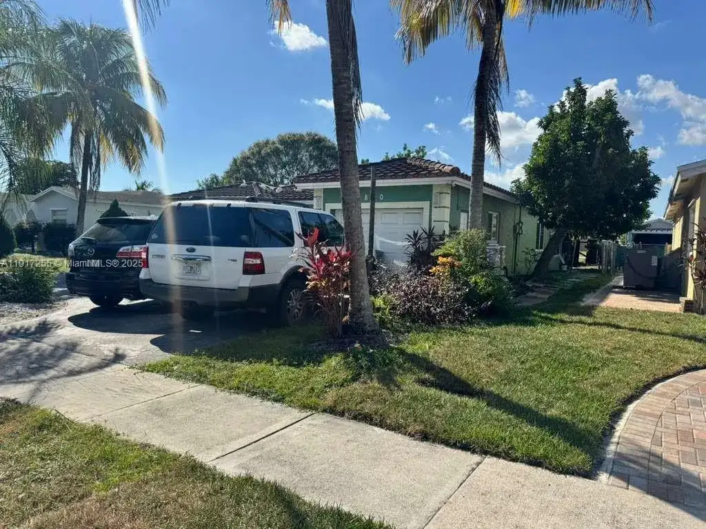 820 SW 49th Ter, Margate FL 33068 photo 4