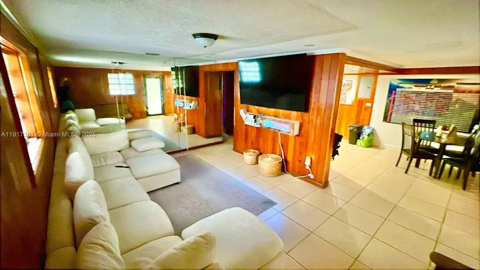 830 SE 7th Pl, Hialeah FL 33010 photo 5