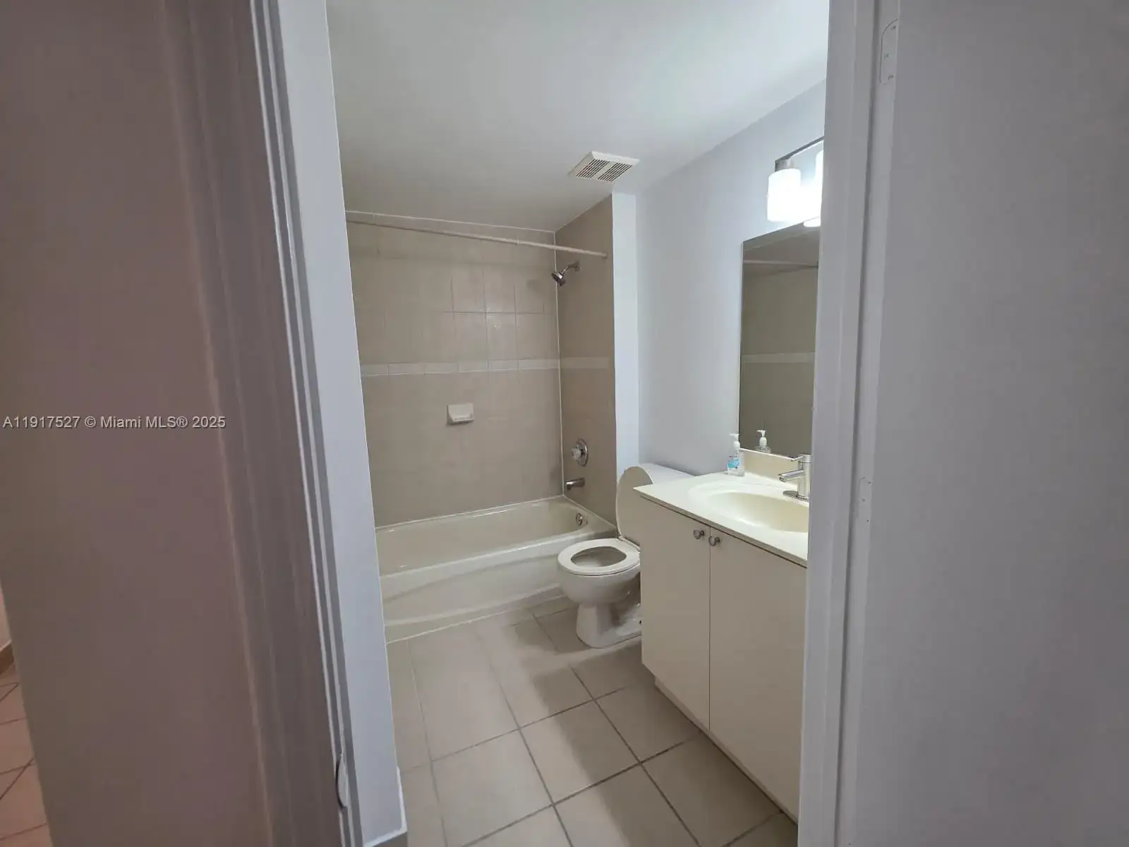 11060 SW 196th St # 303, Cutler Bay FL 33157 photo 4