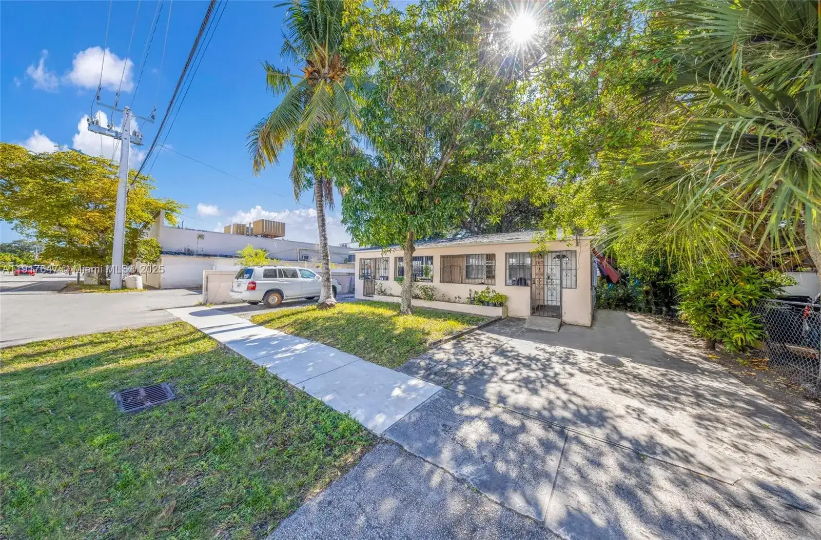 760-762 NE 131 st, North Miami FL 33161 photo 3