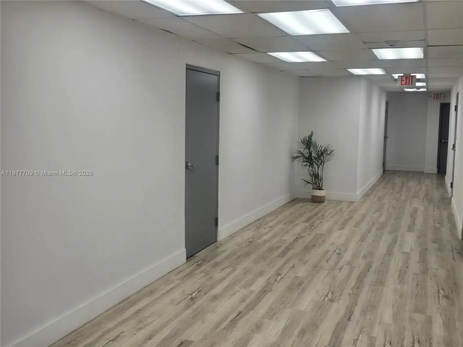 13499 Biscayne Blvd, North Miami FL 33181 photo 5