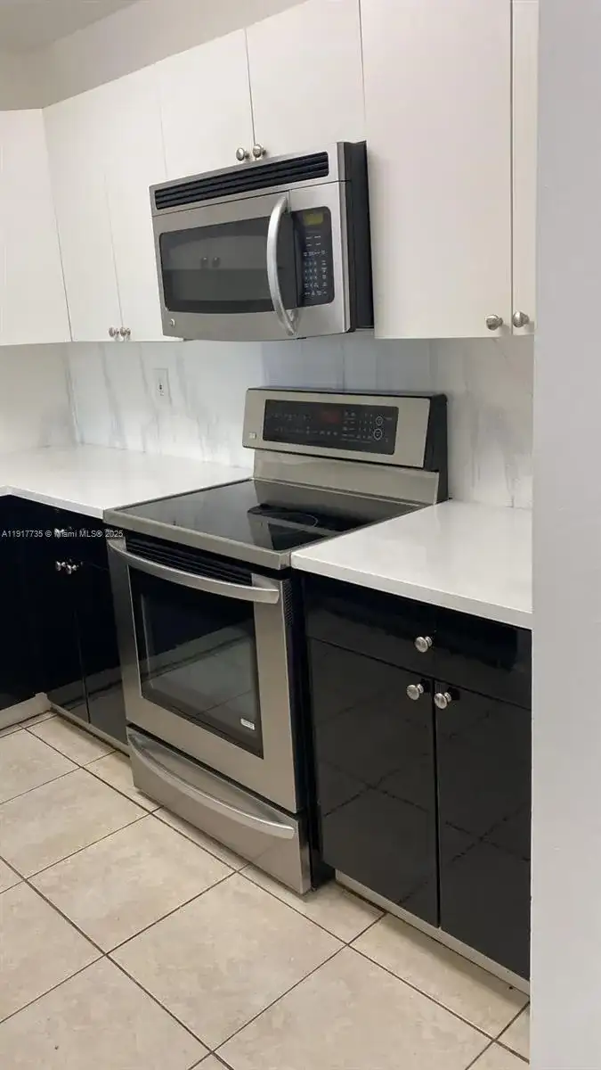 6930 Miami Gardens Dr # 410, Hialeah FL 33015 photo 5