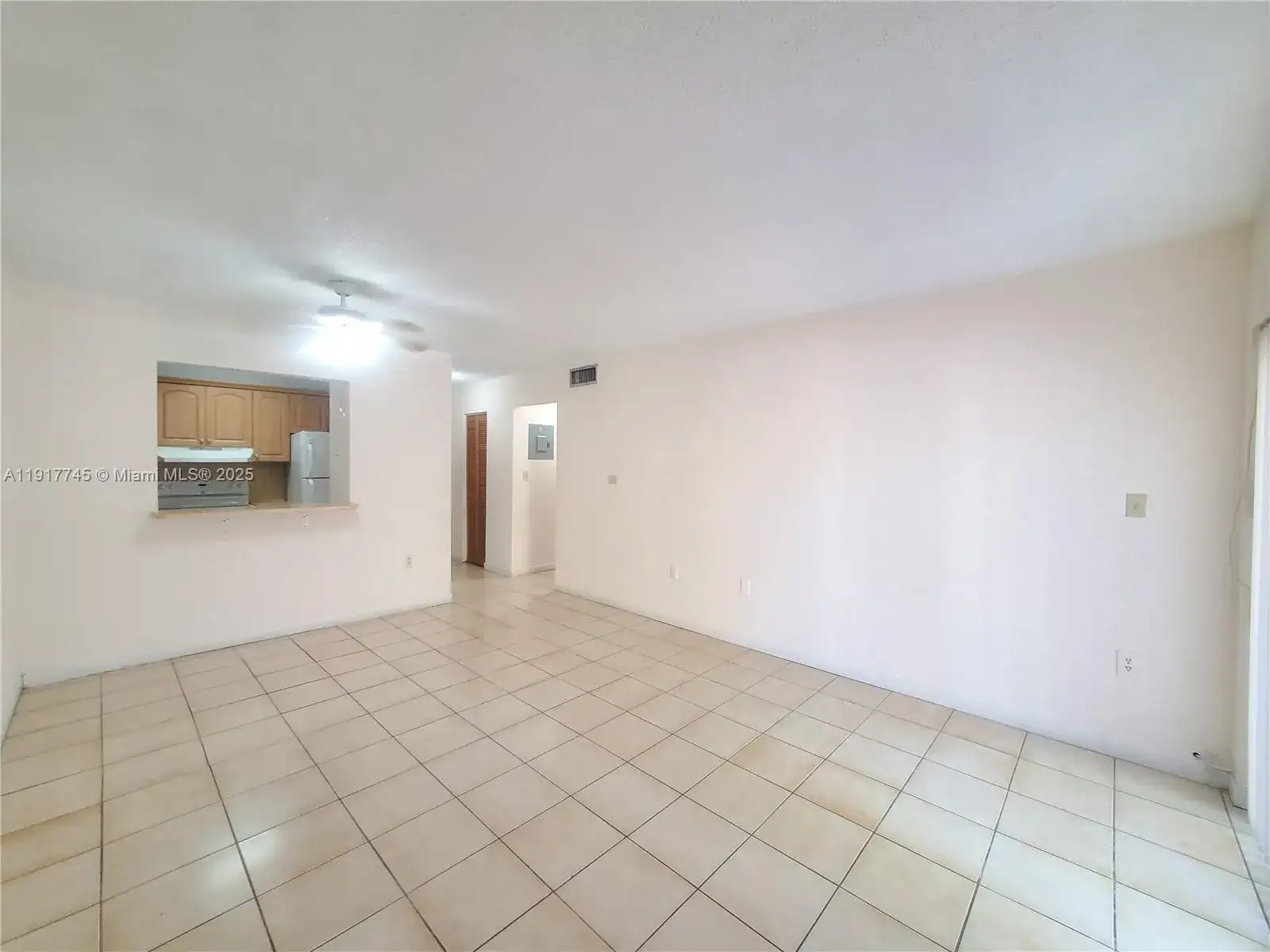 1008 NW 45th Ave # 3, Miami FL 33126 photo 3