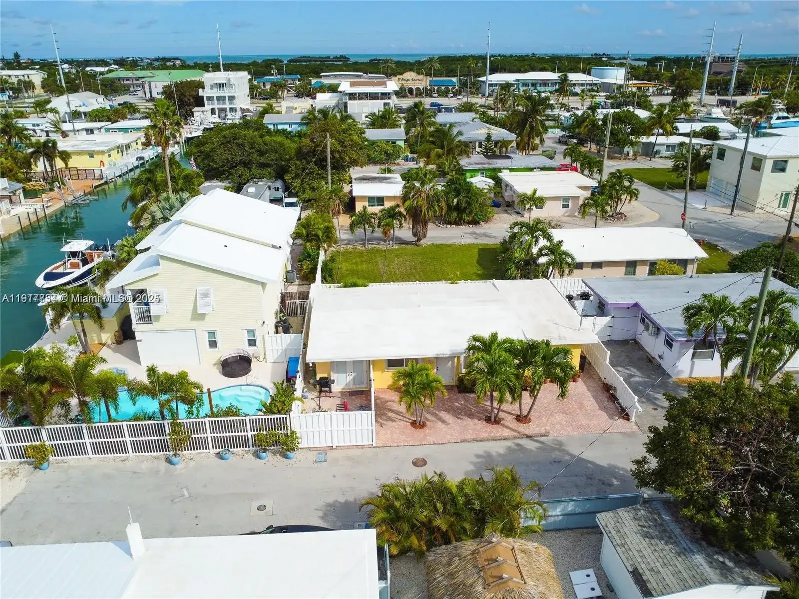 11554 5th Avenue Ocean, Marathon FL 33050 photo 2