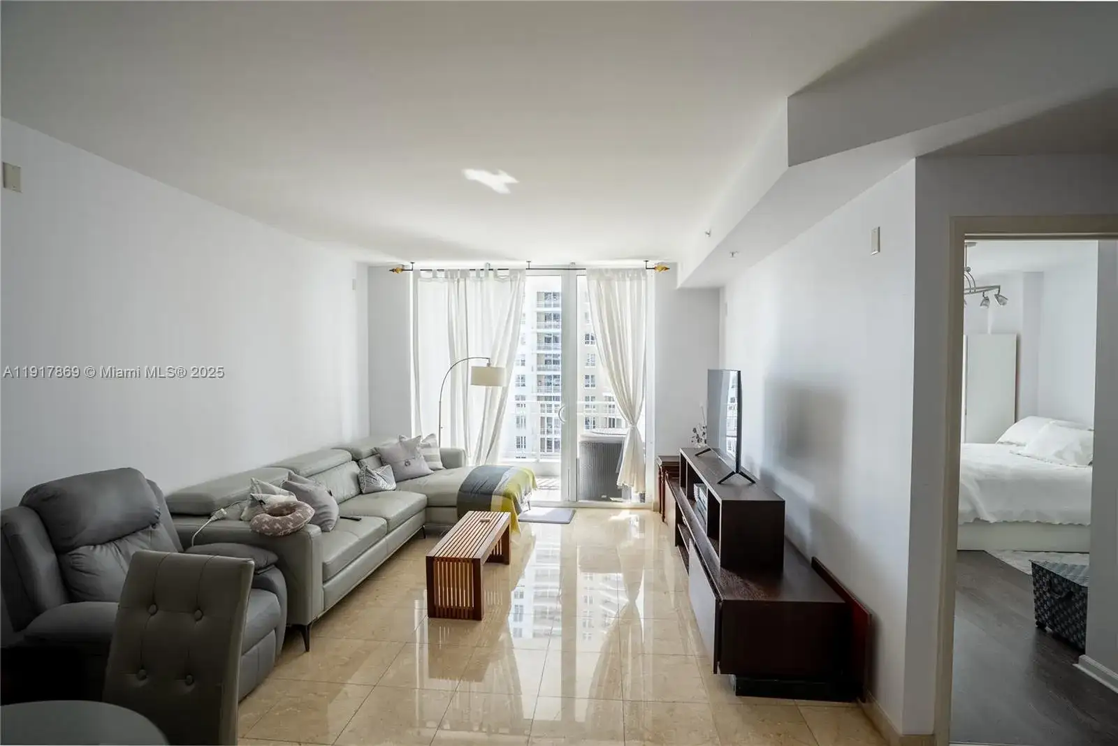 801 Brickell Key Blvd # 1407, Miami FL 33131 photo 3