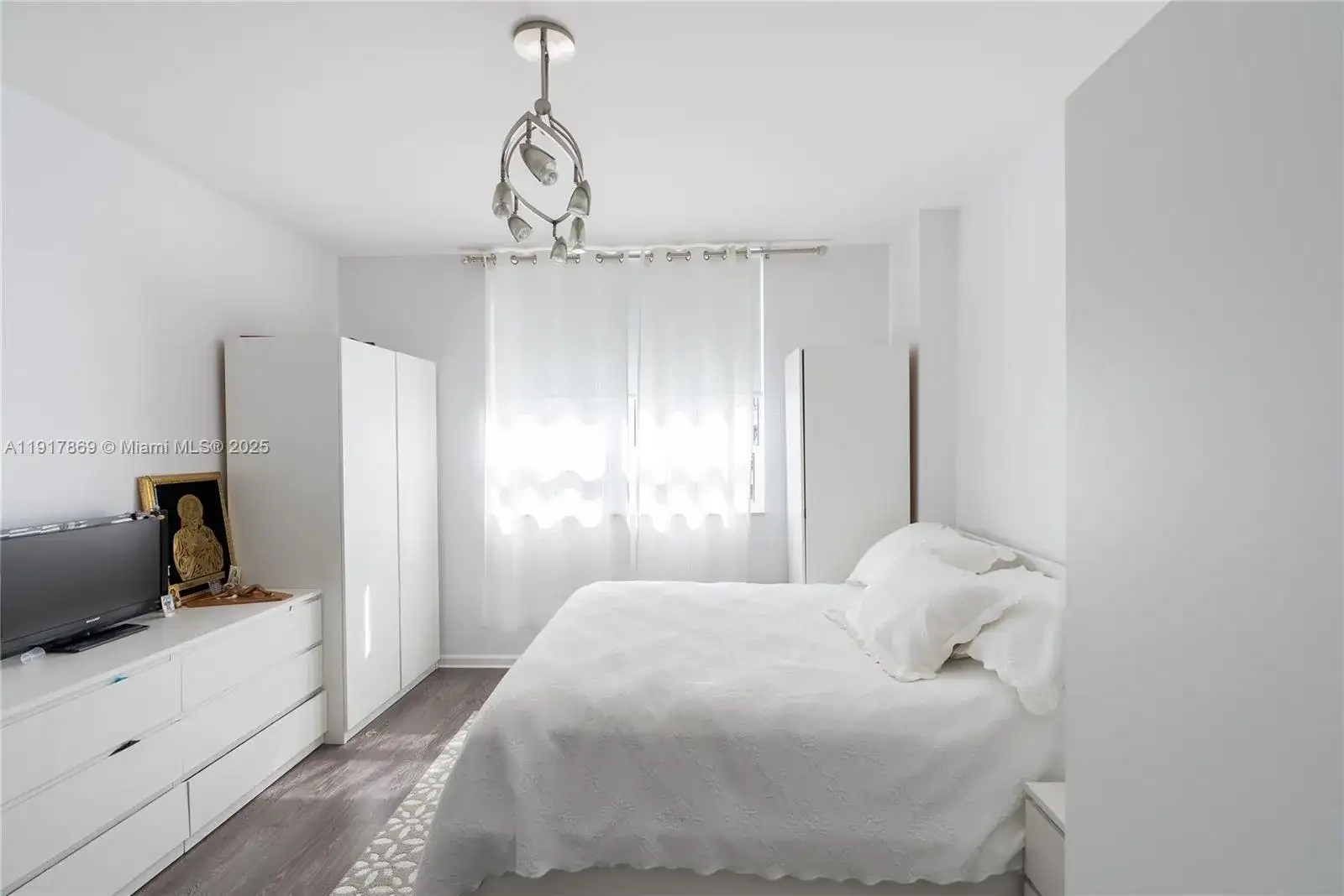 801 Brickell Key Blvd # 1407, Miami FL 33131 photo 4