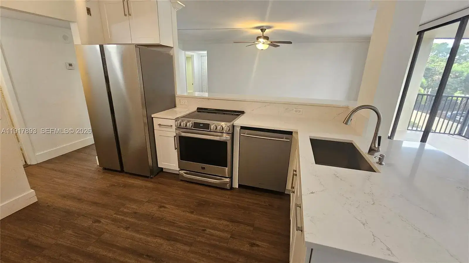 105 Lake Emerald Dr # 311, Oakland Park FL 33309 photo 3