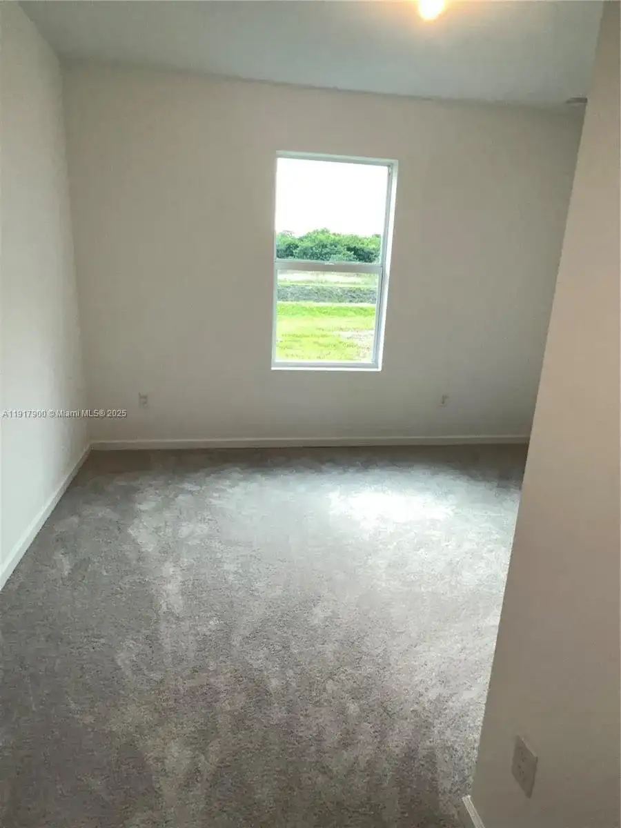 725 Worlington Ln, Fort Pierce FL 34947 photo 5