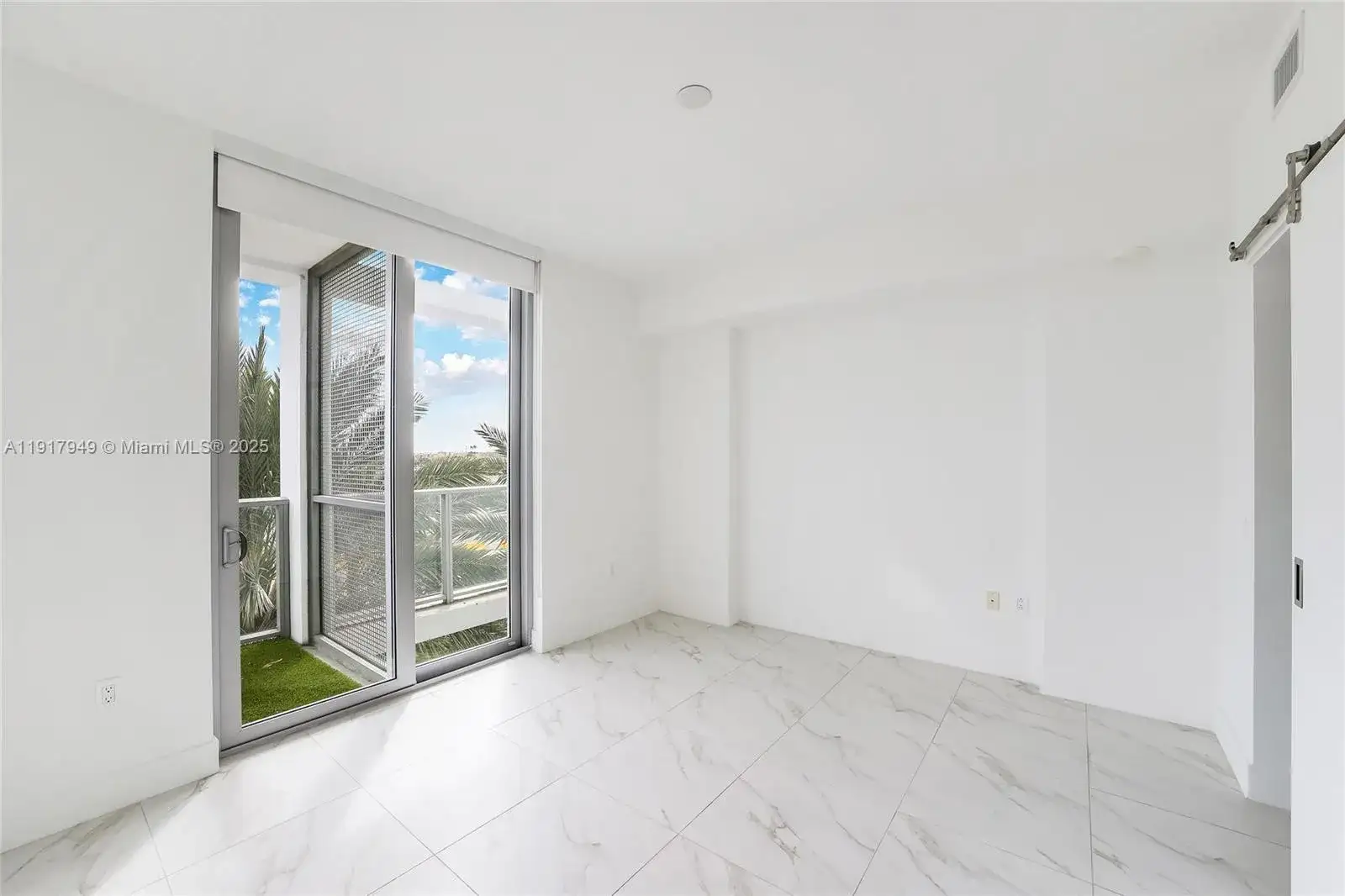 2000 Metropica Way # 306, Sunrise FL 33323 photo 3