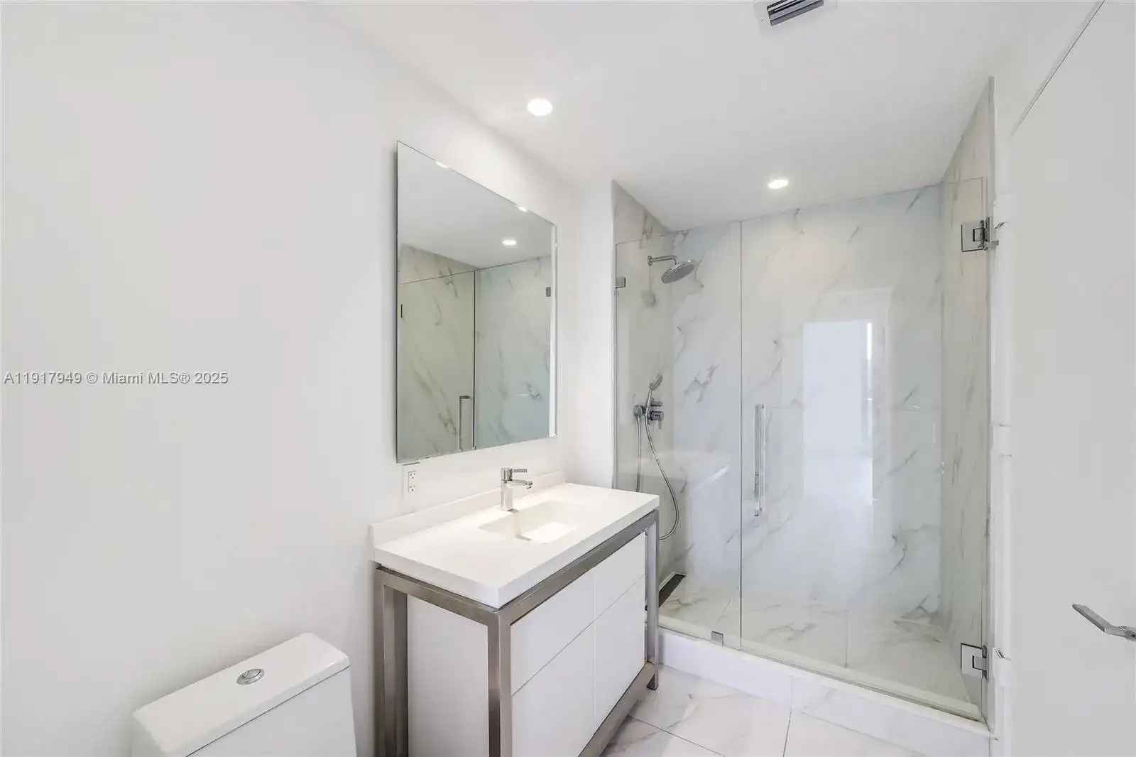 2000 Metropica Way # 306, Sunrise FL 33323 photo 4