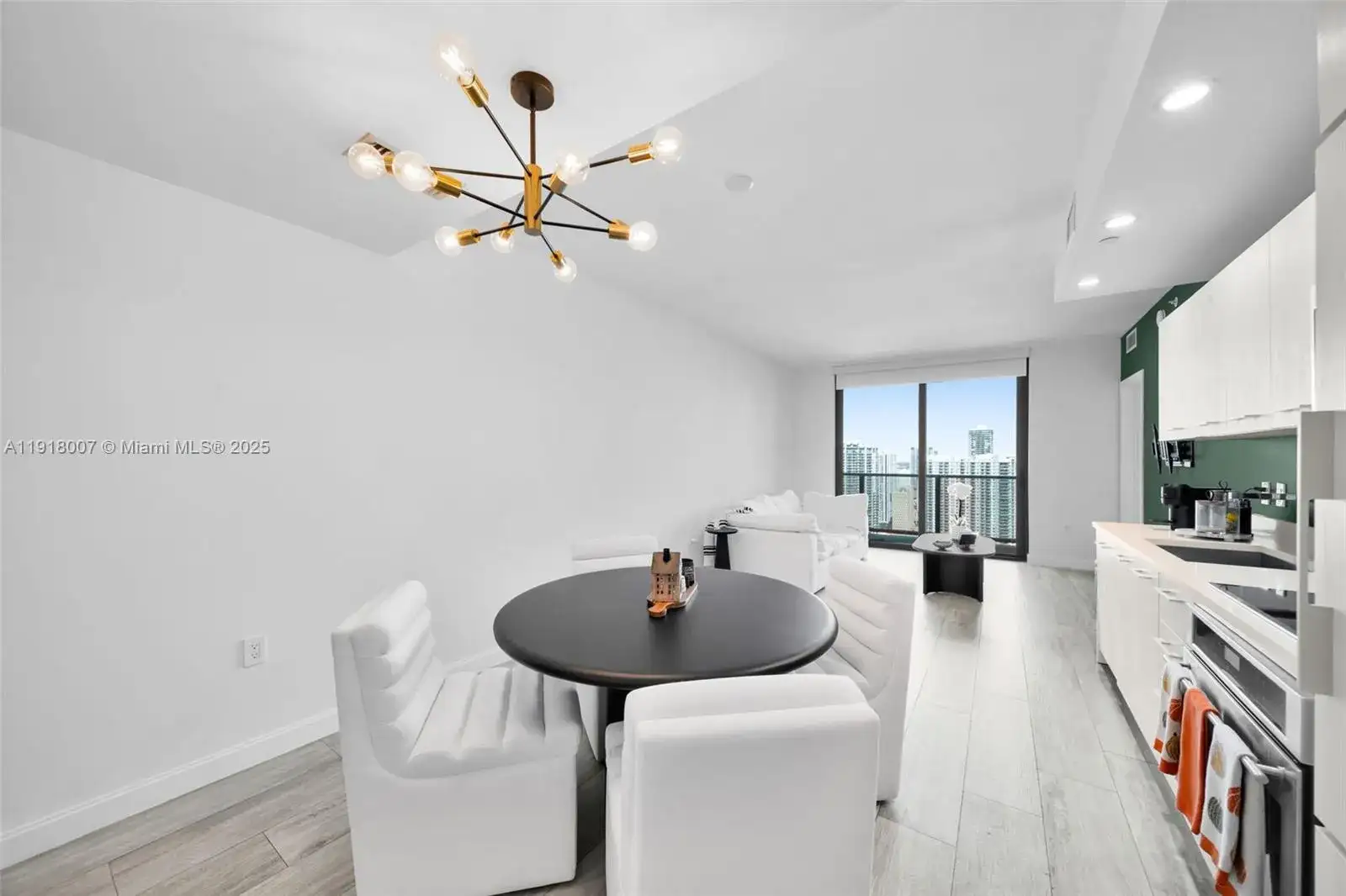 45 SW 9th St # 3909, Miami FL 33130 photo 5