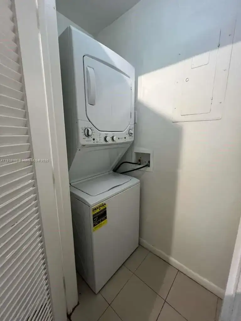 721 SE 1st Way # B18, Deerfield Beach FL 33441 photo 3
