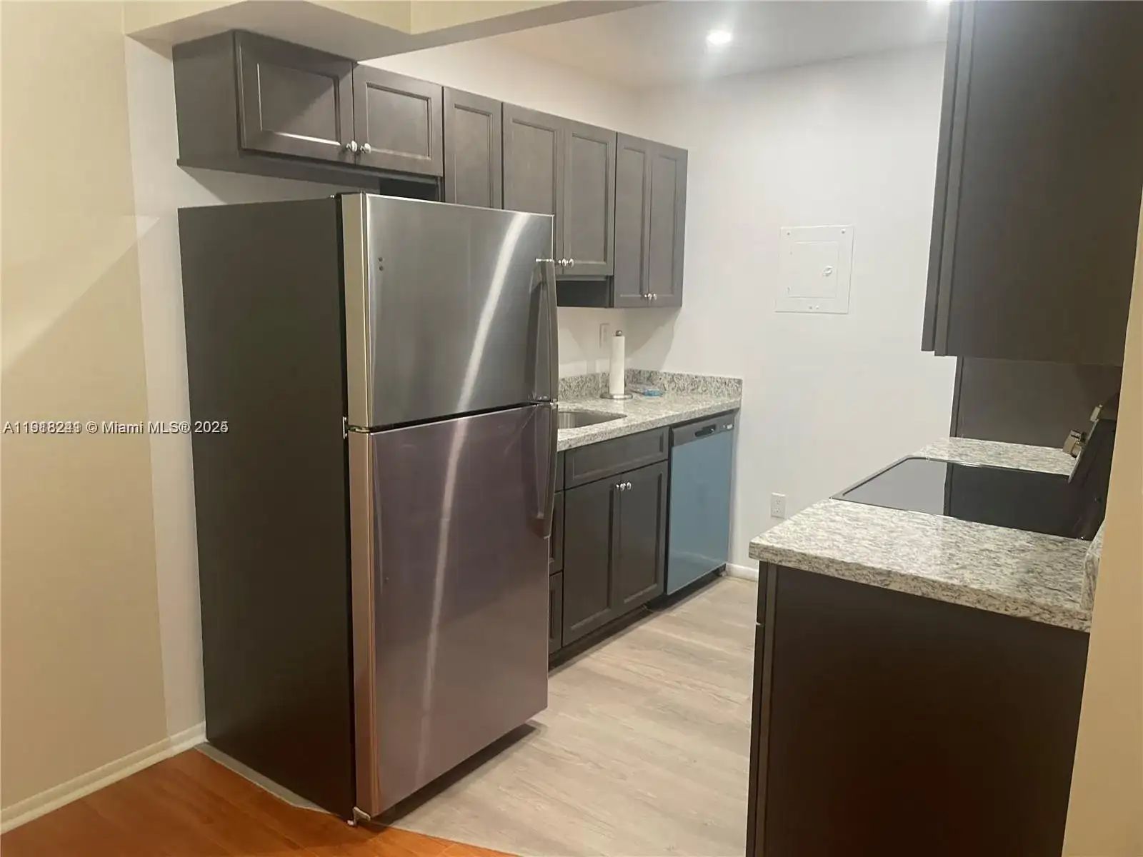 10784 N Kendall Dr # D4, Miami FL 33176 photo 5