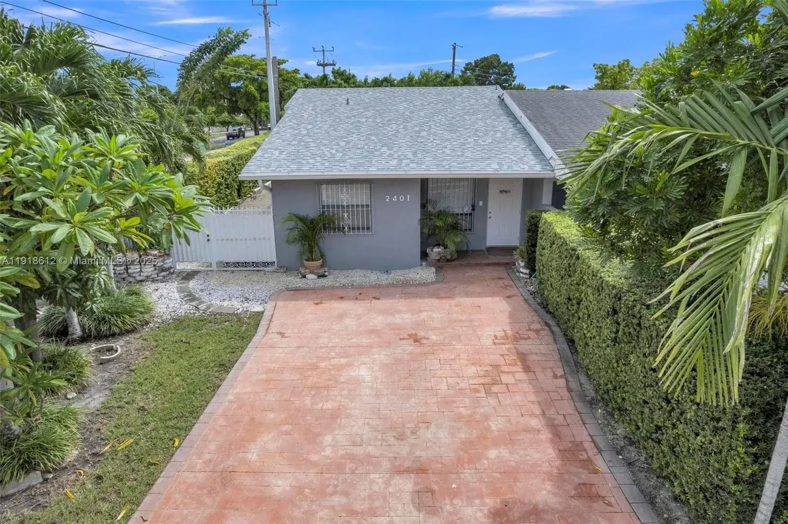 2401 SW 102nd Ave, Miami FL 33165 photo 3