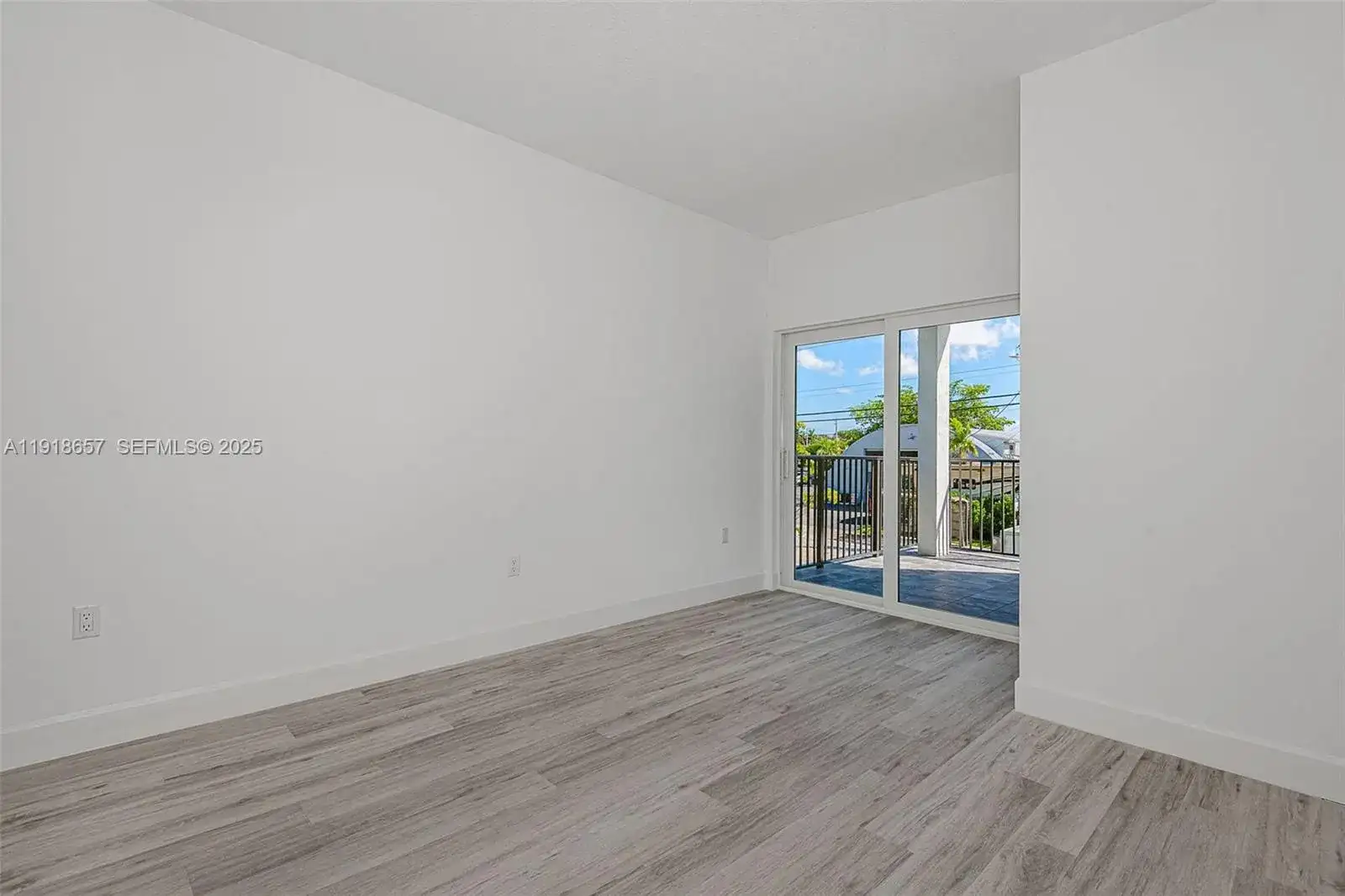 355 NW 30 terr # 1311, Pompano Beach FL 33069 photo 3