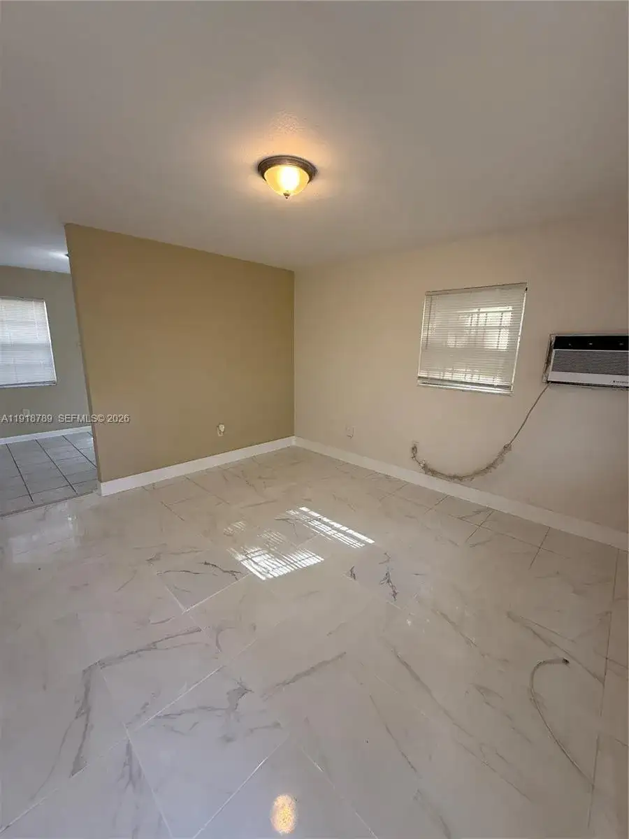 48 NW 77th St # 4, Miami FL 33150 photo 2