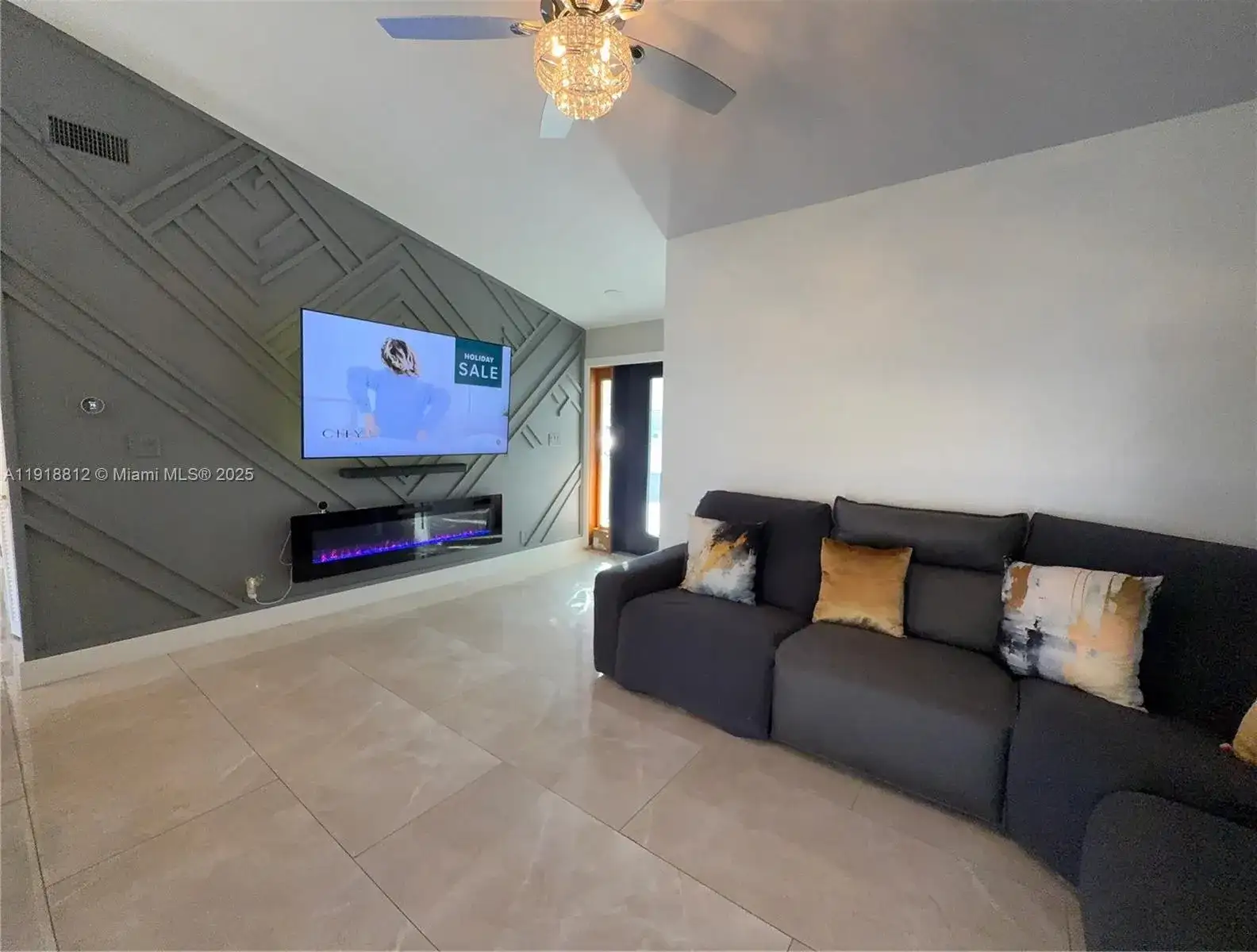 7523 SW 7th Pl, North Lauderdale FL 33068 photo 3