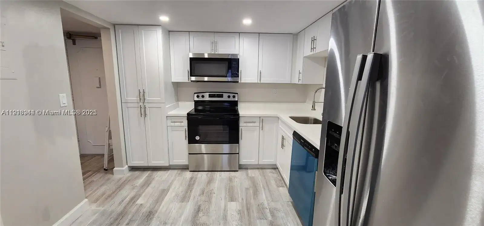 18021 Biscayne Blvd # 903, Aventura FL 33160 photo 5