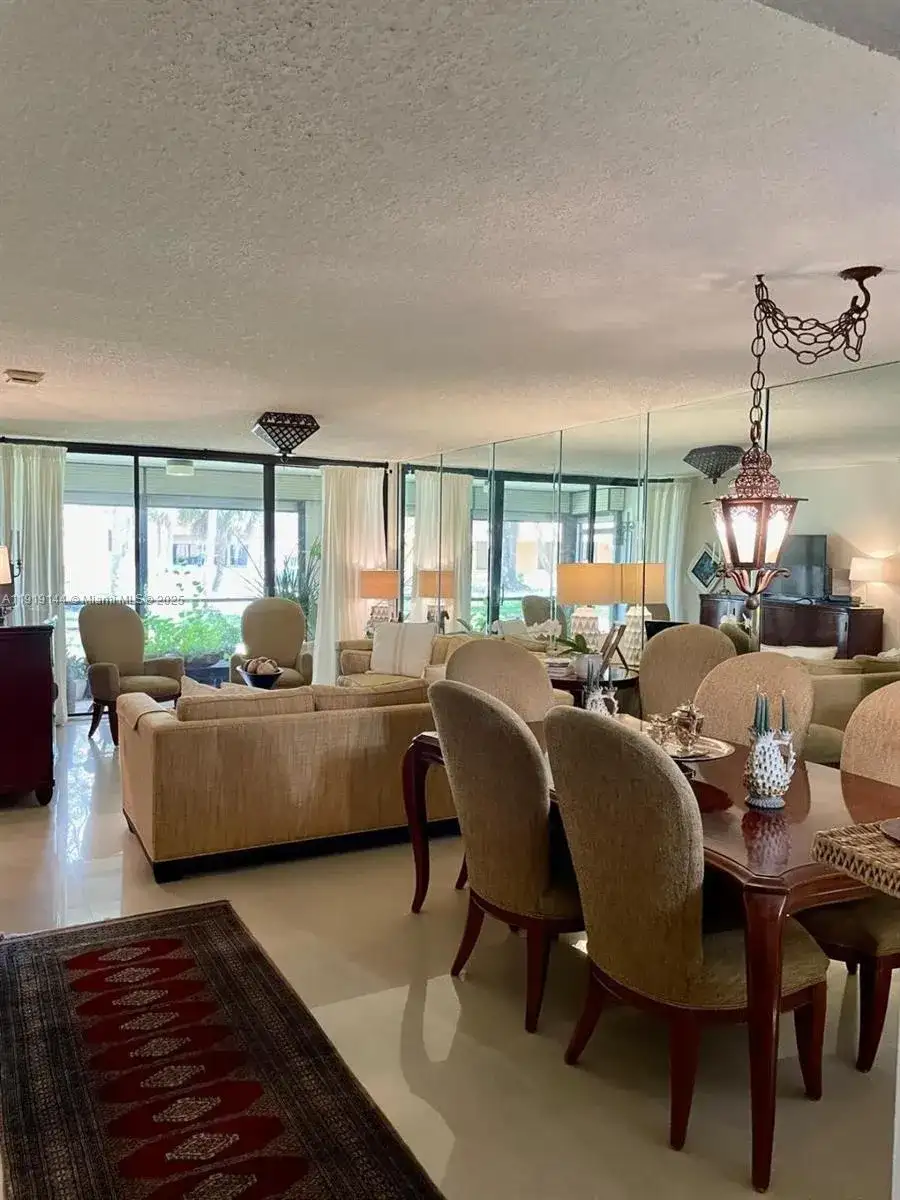 8592 W Sunrise Blvd # 111, Plantation FL 33322 photo 3