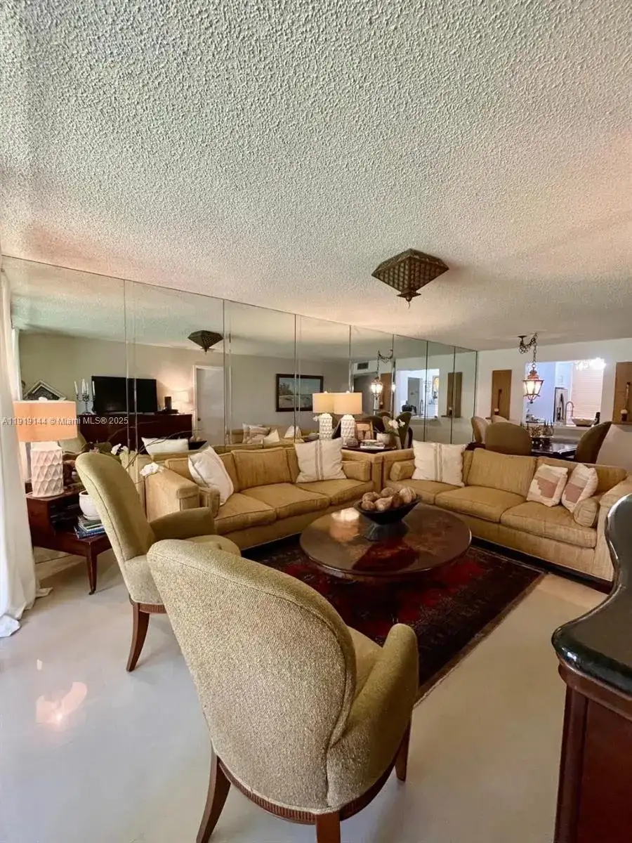8592 W Sunrise Blvd # 111, Plantation FL 33322 photo 5