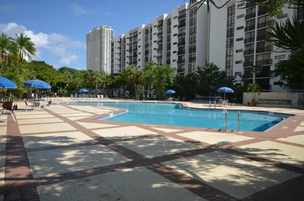 17021 N Bay Rd # 316, Sunny Isles Beach FL 33160 photo 3