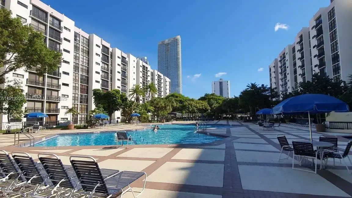 17021 N Bay Rd # 316, Sunny Isles Beach FL 33160 photo 4