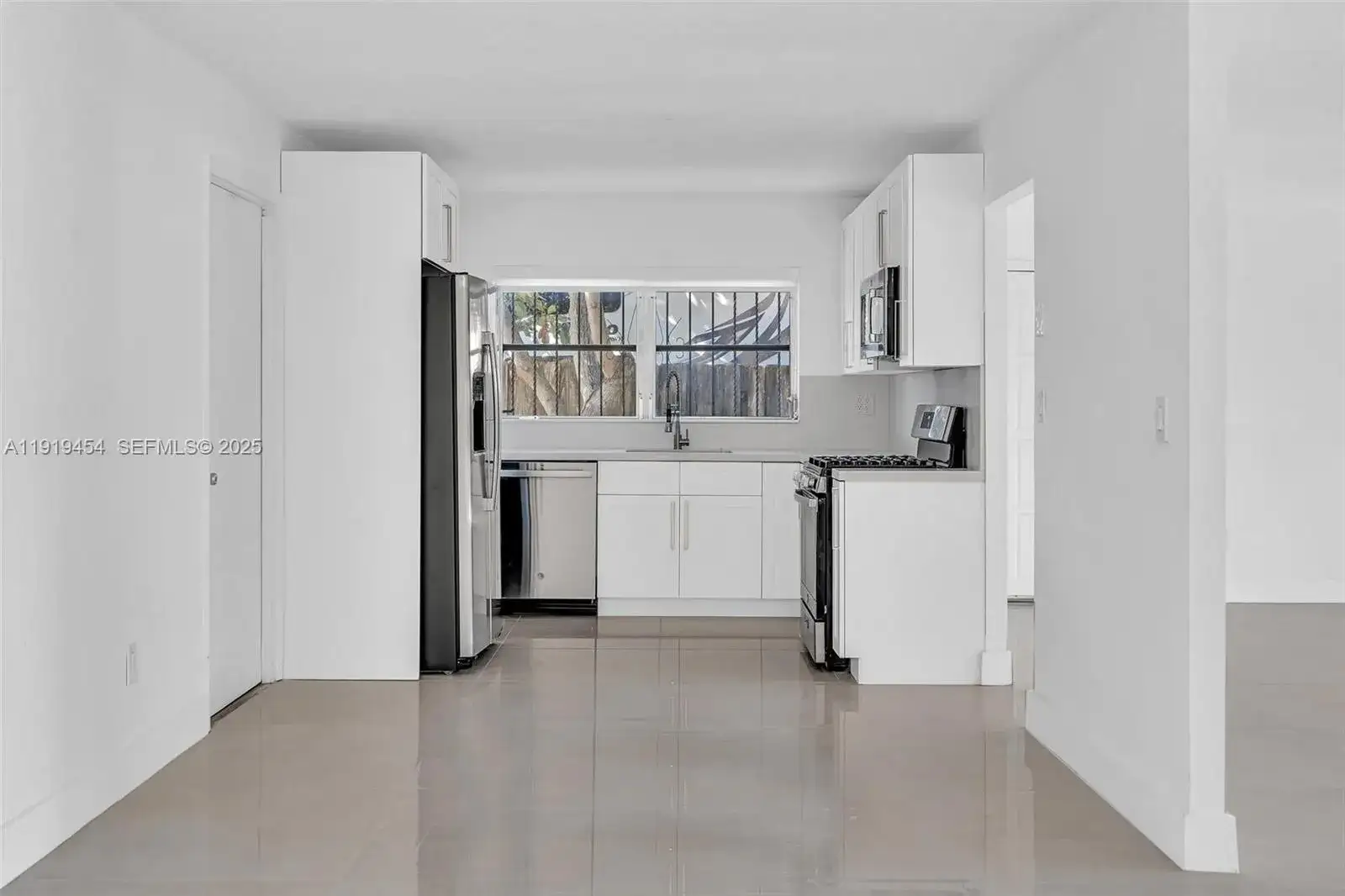13011 SW 80th St, Miami FL 33183 photo 5