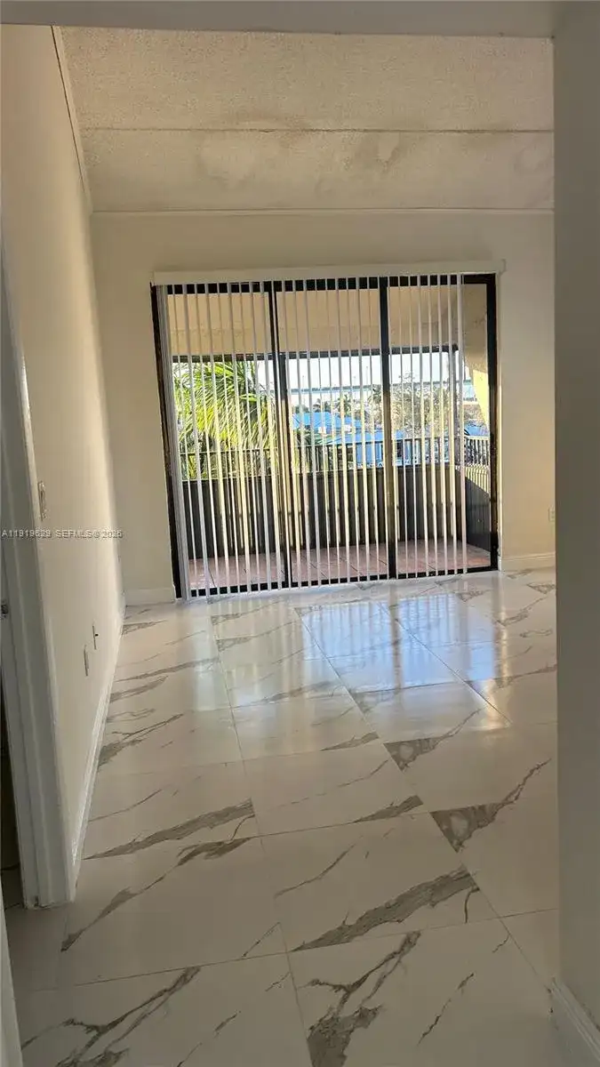 16220 NW 2nd Ave # 512, Miami FL 33169 photo 4