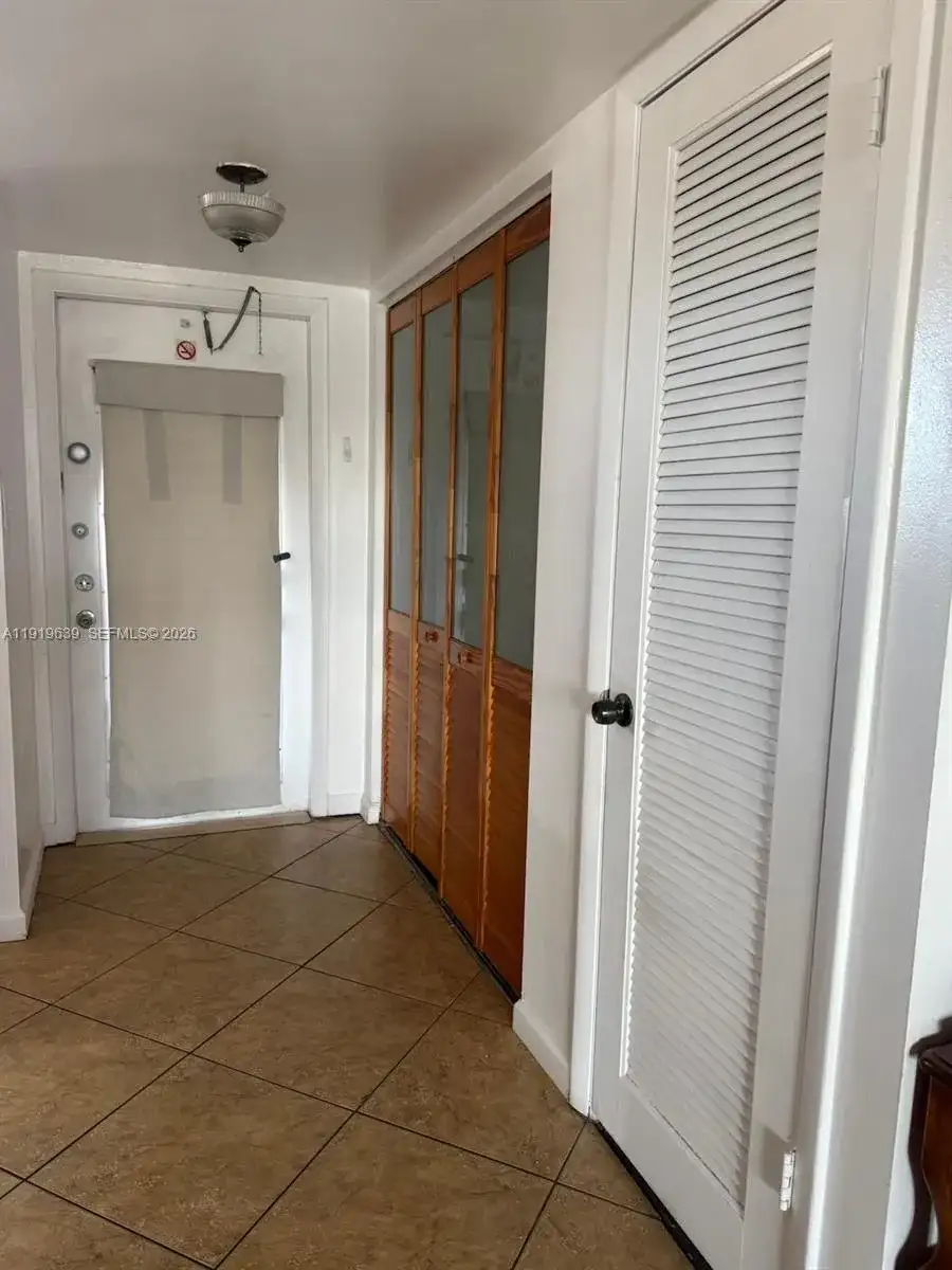 8220 Sunrise Lakes Blvd # 309, Sunrise FL 33322 photo 4