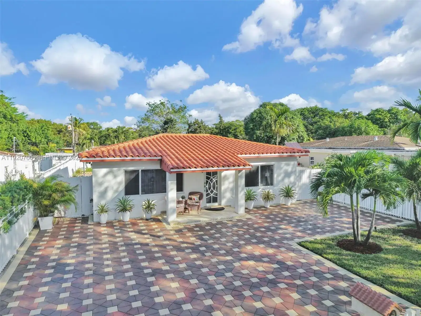 1645 NW 120th St, North Miami FL 33167 photo 4