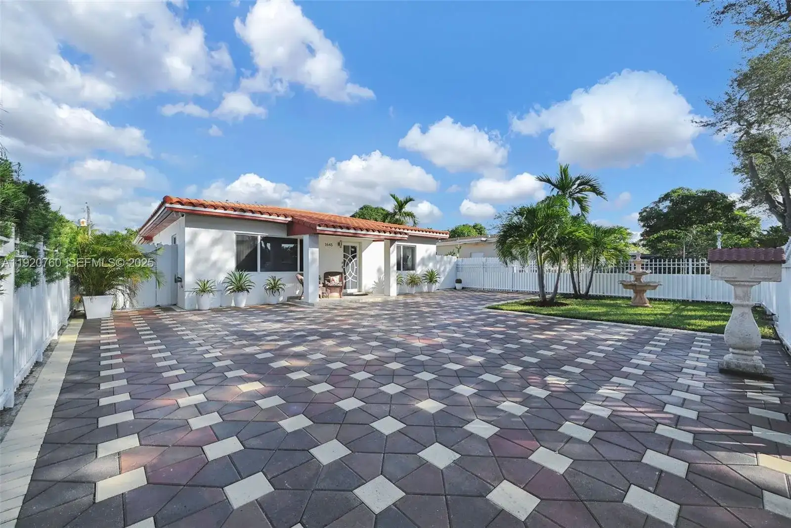 1645 NW 120th St, North Miami FL 33167 photo 5