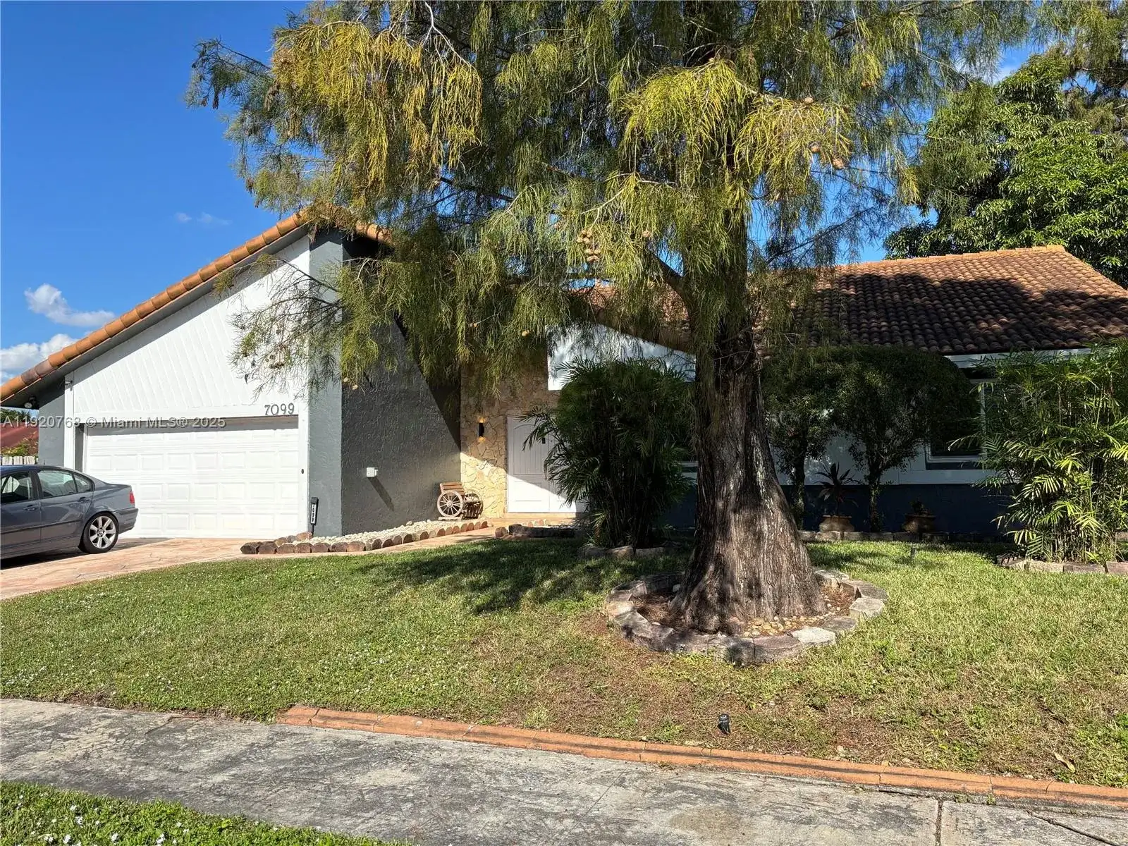 7099 NW 48th Ct, Lauderhill FL 33319 photo 2