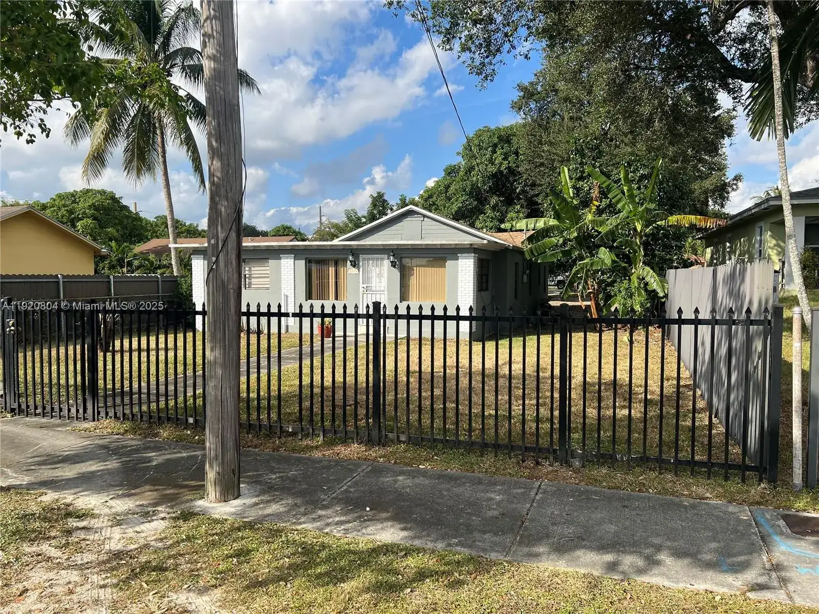 2255 NW 85th St, Miami FL 33147 photo 4