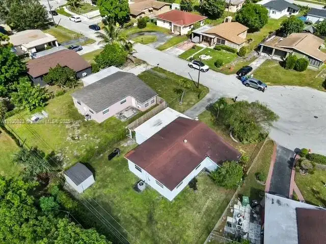 1041 NW 24th Ter, Fort Lauderdale FL 33311 photo 4