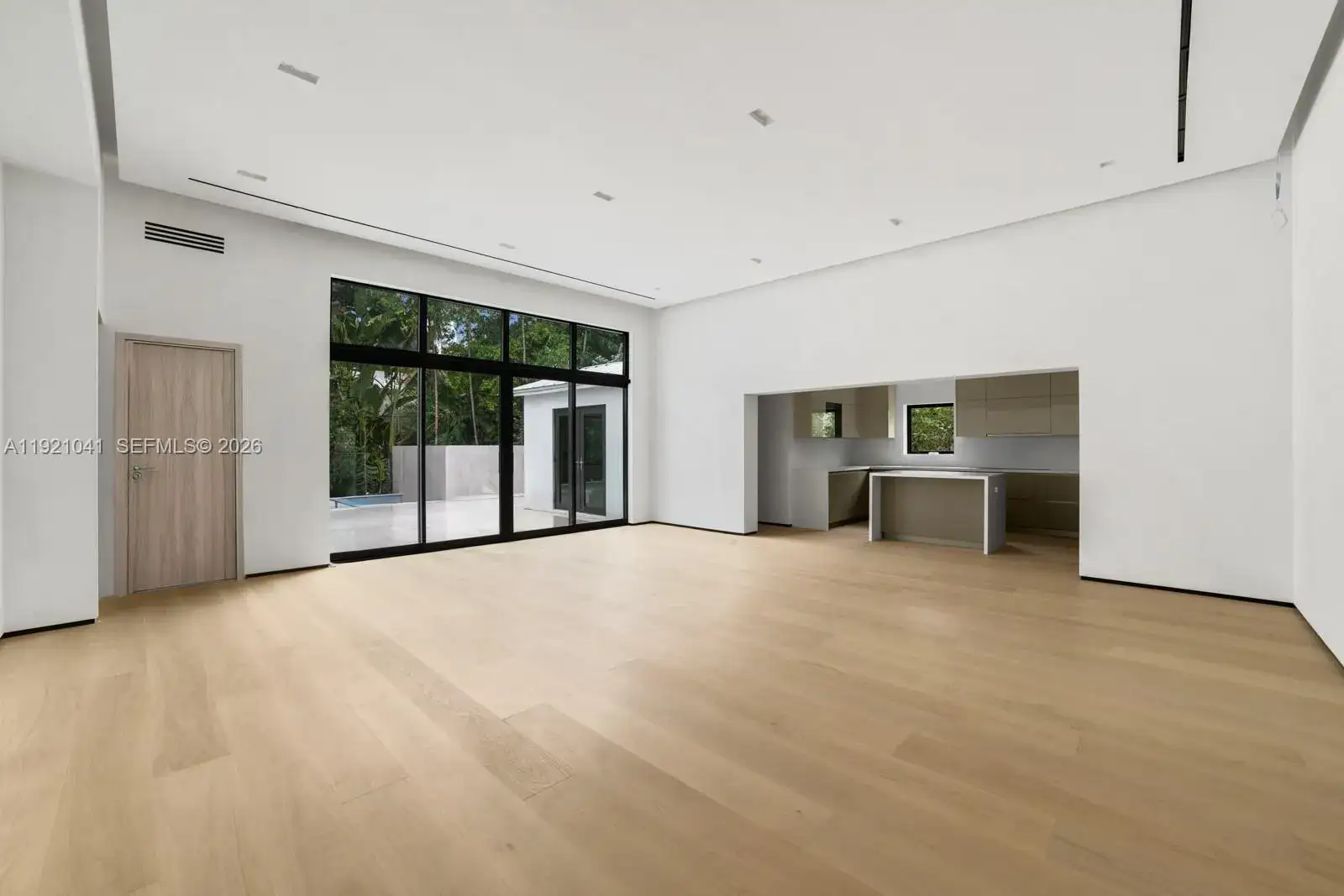 1520 W 22nd St, Miami Beach FL 33140 photo 2