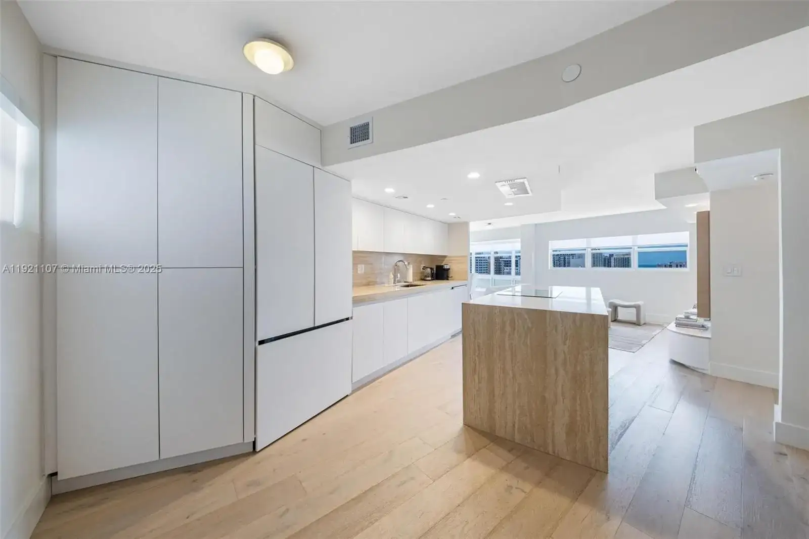 1881 Washington Ave # 14F, Miami Beach FL 33139 photo 4