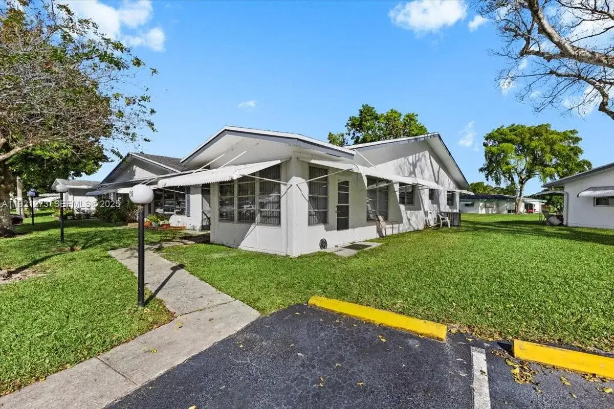 1020 NW 88th Ave # D100, Plantation FL 33322 photo 3
