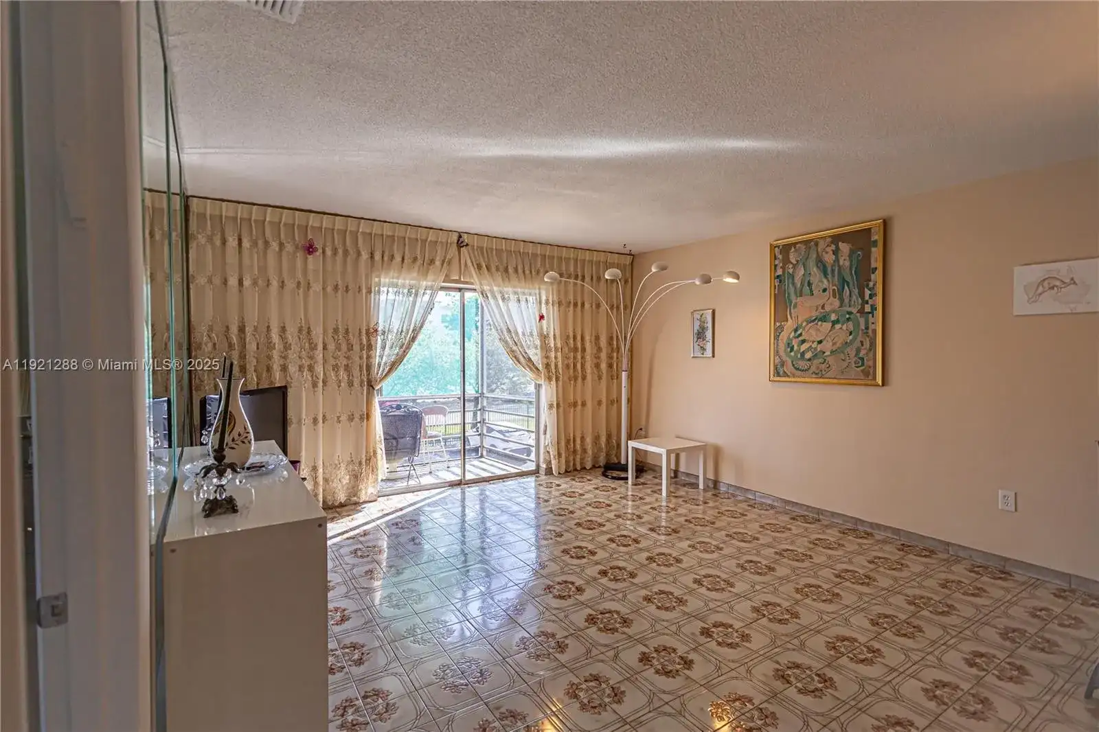 16790 NE 14th Ave # 215, Miami FL 33162 photo 3