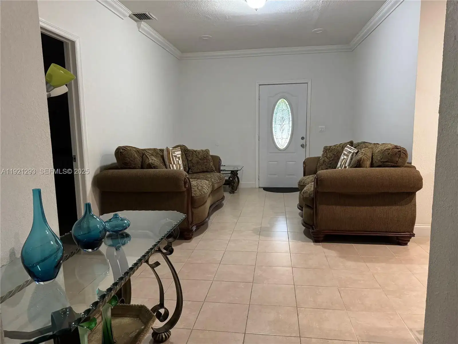 3041 NW 95th Ter, Miami FL 33147 photo 3