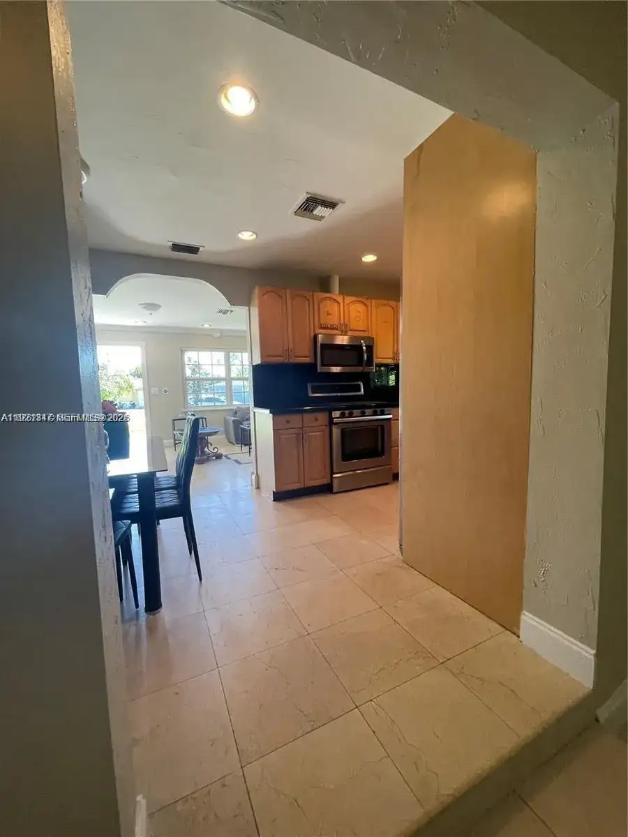 1531 Moffett St, Hollywood FL 33020 photo 5