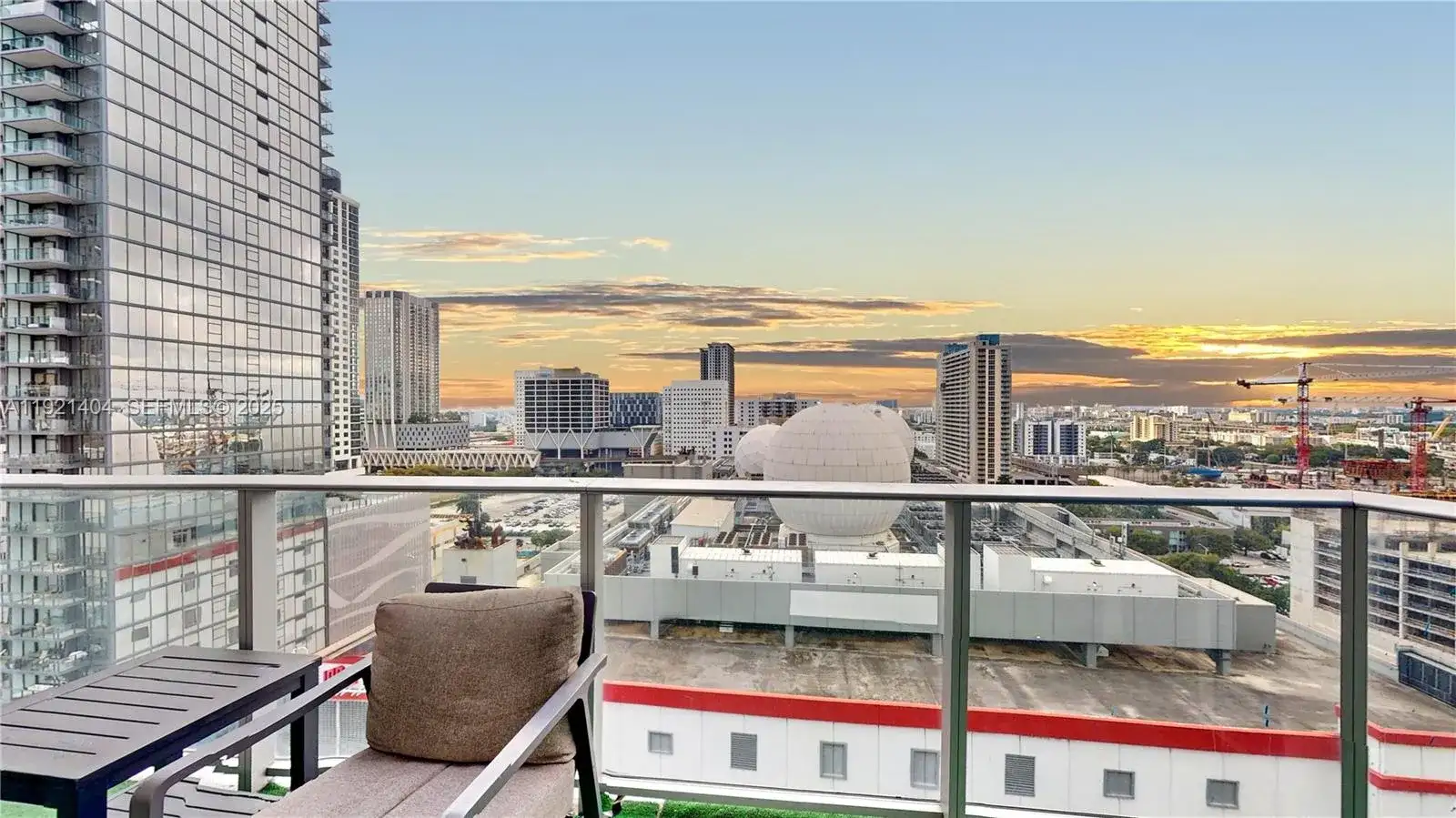 851 NE 1st Ave # 1508, Miami FL 33132 photo 2