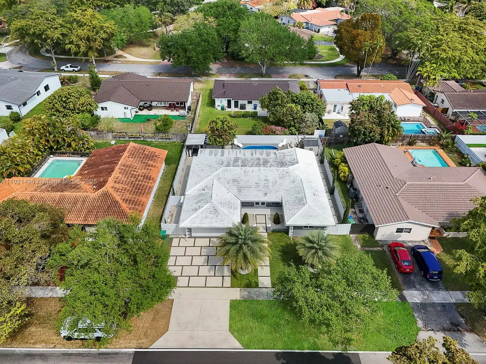 6951 S Miami Lakeway S, Miami Lakes FL 33014 photo 2
