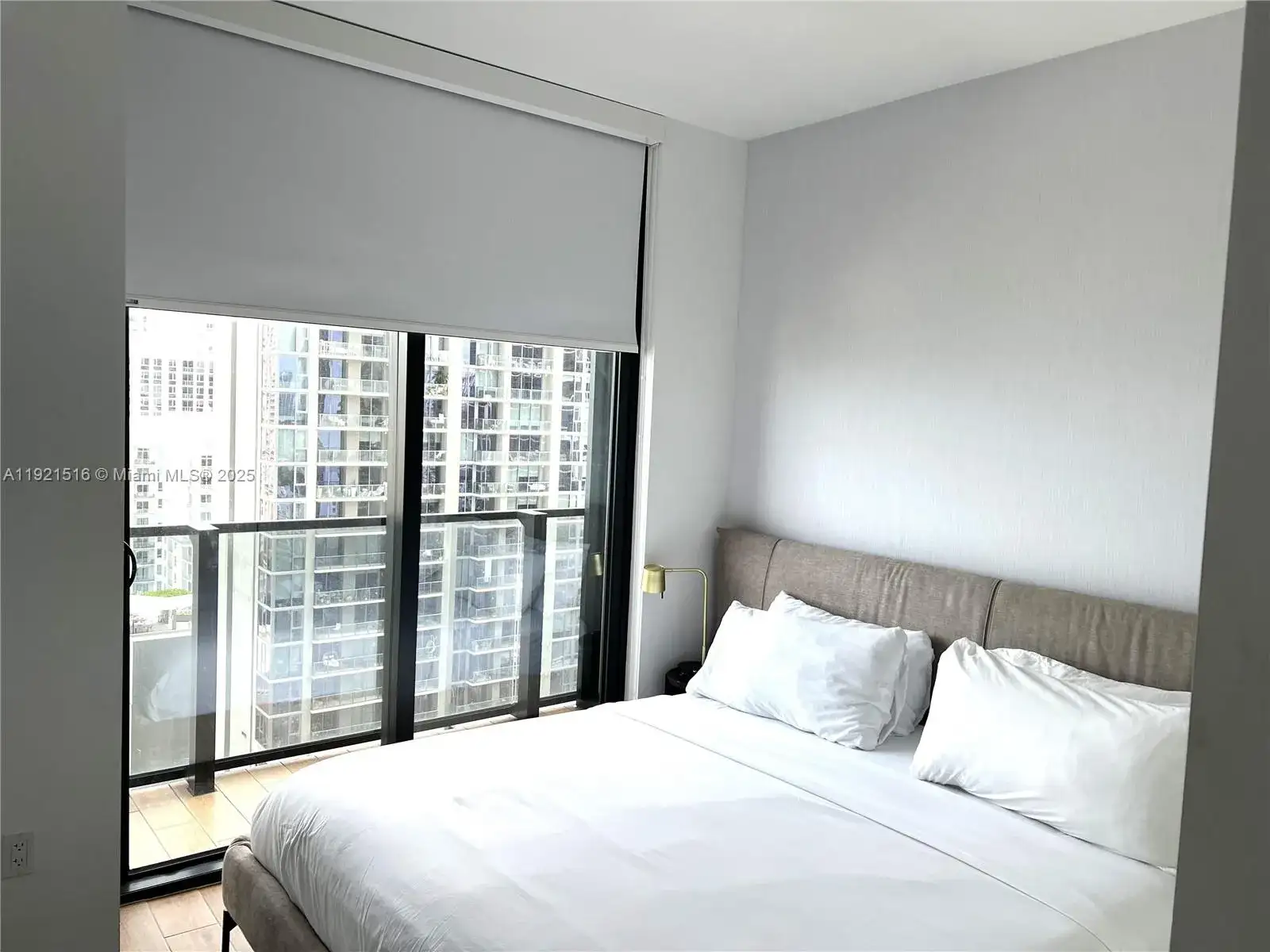 398 NE 5th St # 2215, Miami FL 33132 photo 3