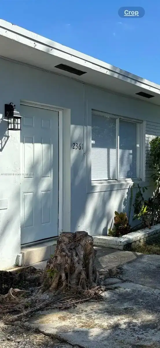 2359 NW 32nd St, Miami FL 33142 photo 4