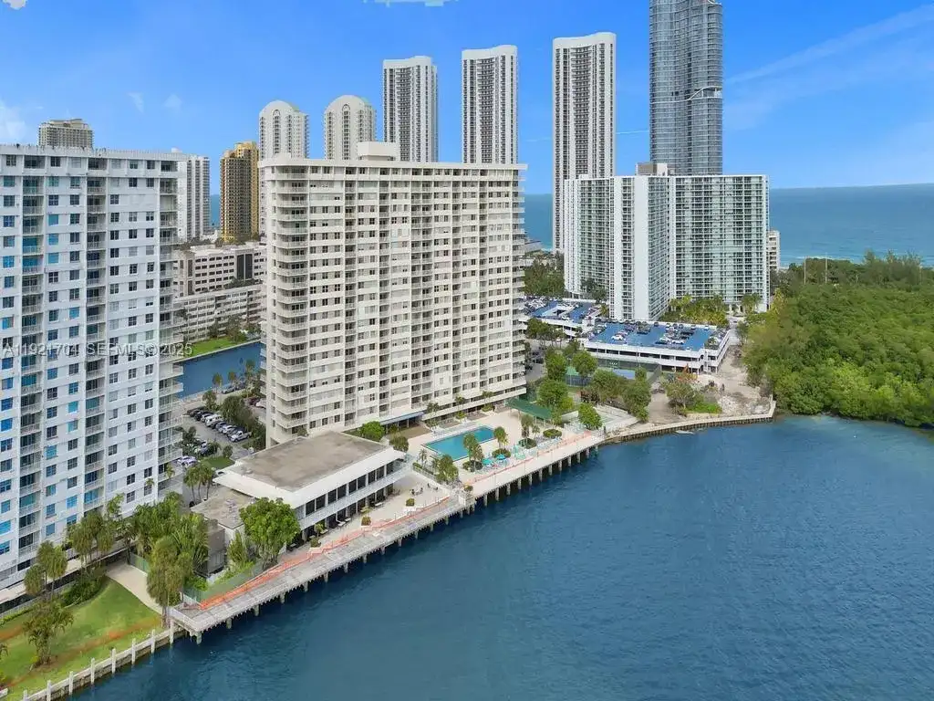 300 Bayview Dr # 308, Sunny Isles Beach FL 33160 photo 5