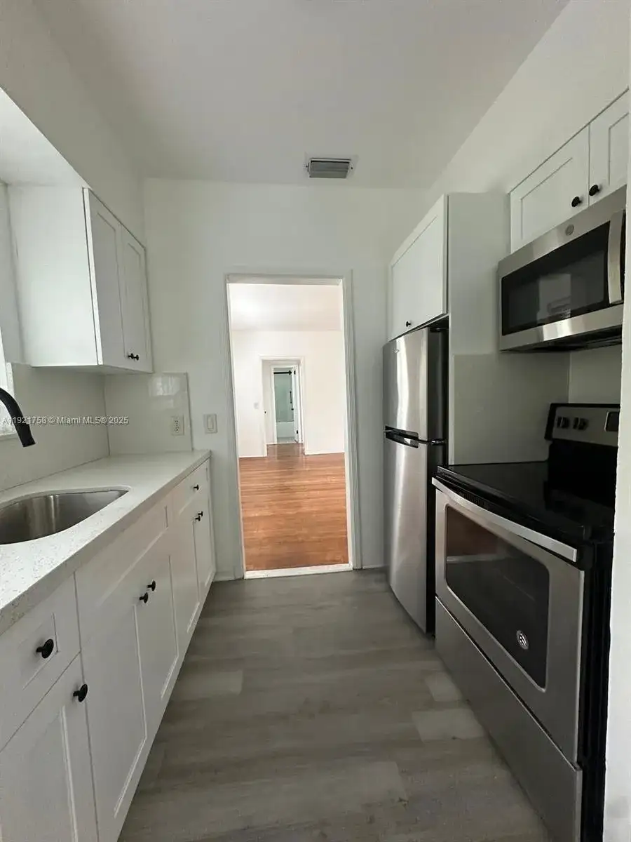 1567 S Le Jeune Rd # 3, Miami FL 33134 photo 3