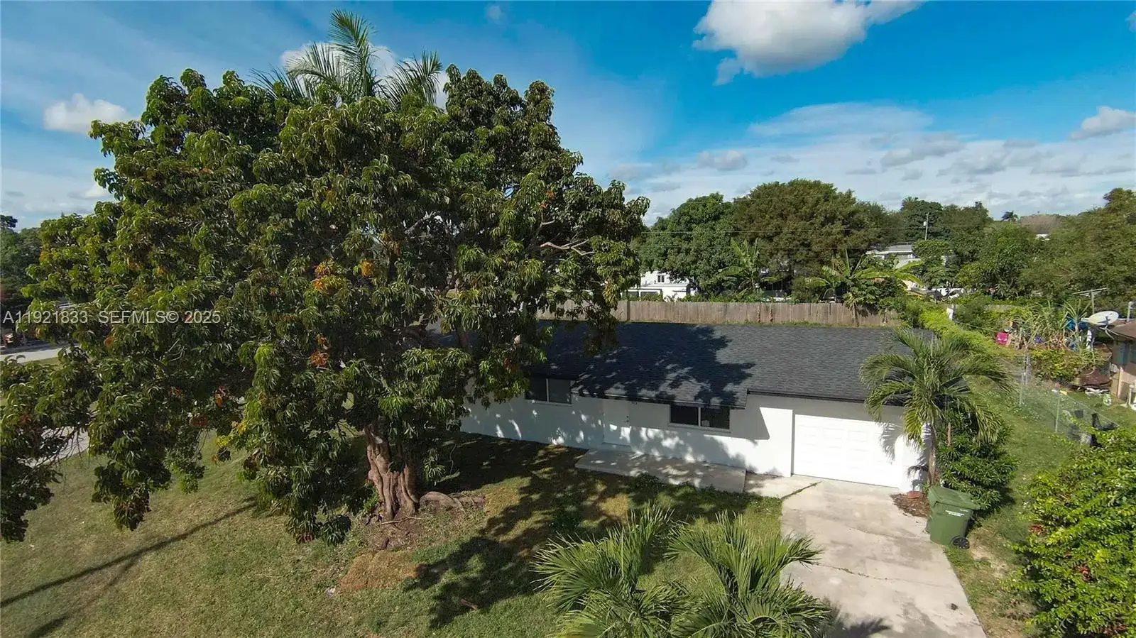 973 NW 8th St, Homestead FL 33030 photo 2