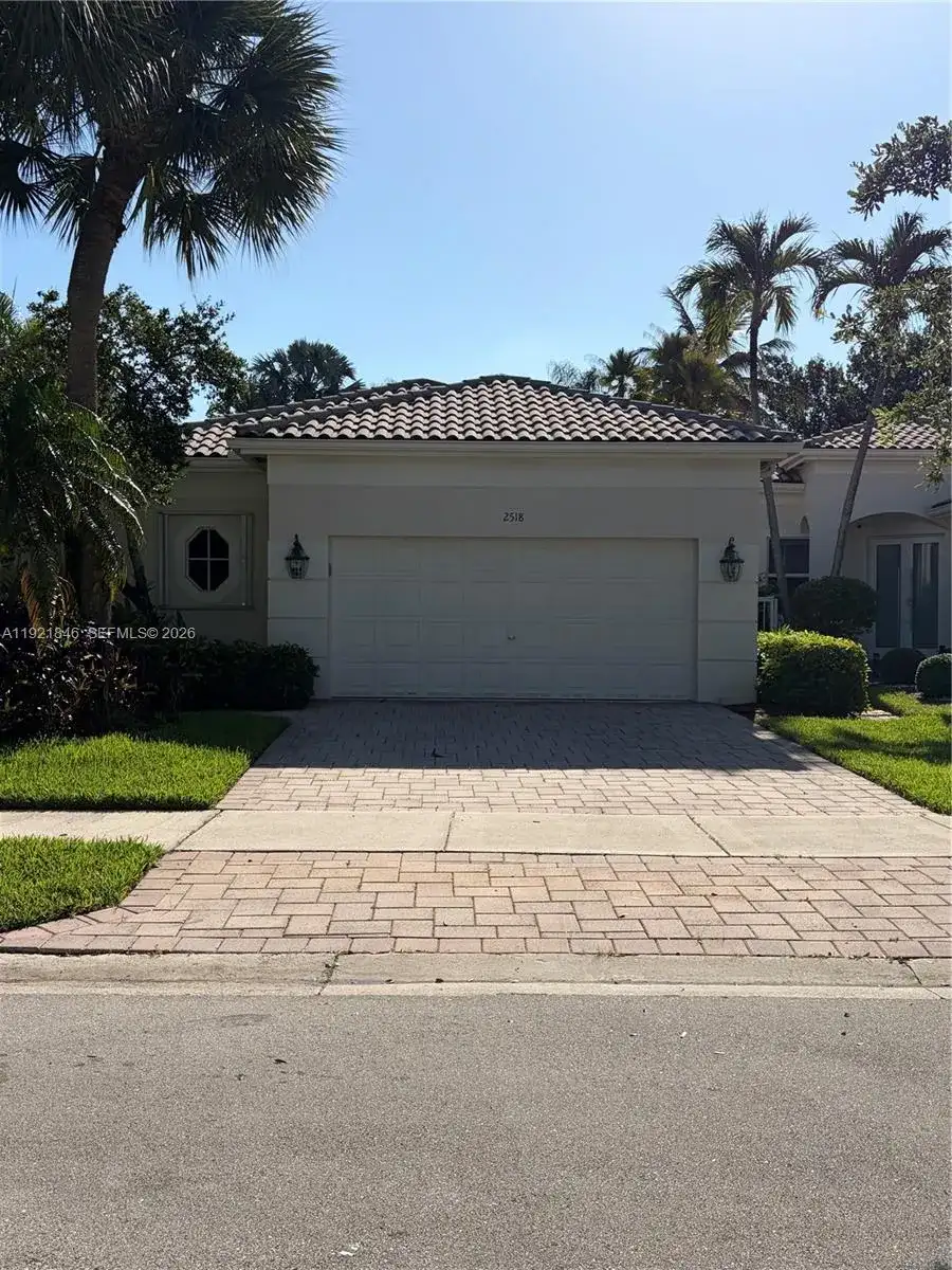 2518 Bay Pointe Ct, Weston FL 33327 photo 3